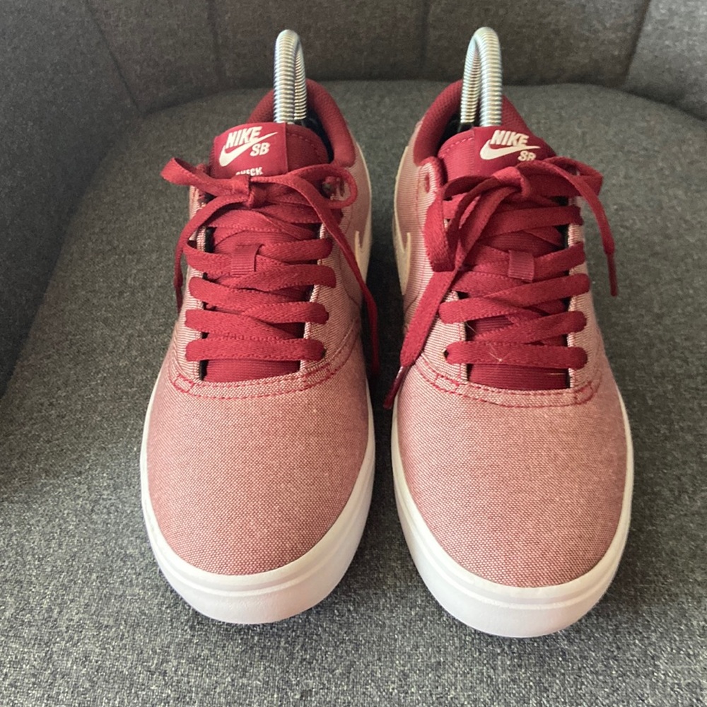 NIKE SB SOLARSOFT Heather Maroon Canvas Low Skateboard Sneakers Womens Size 8